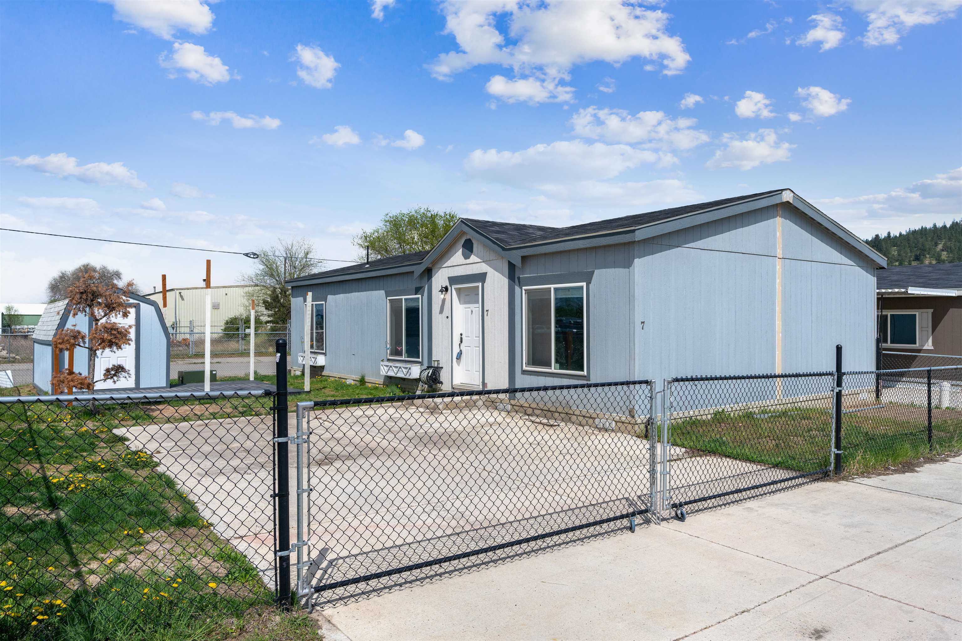 Property Photo: 4911 N Florida #7 St WA 99217