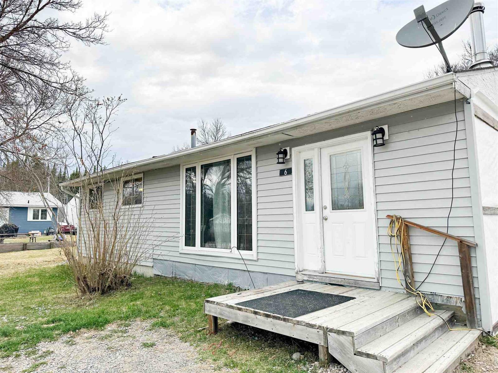 6 Poplar Ave  Ear Falls ON P0V1T0 photo
