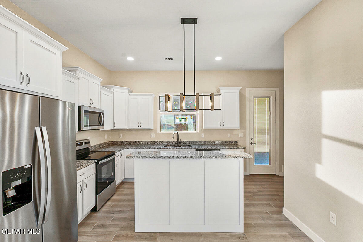 Property Photo: 1031 Vinton Avenue 42B TX 79835