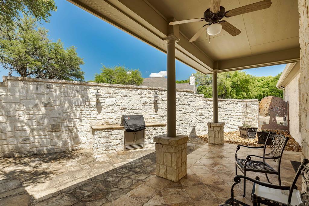 Property Photo: 150 St Andrews Loop TX 78028