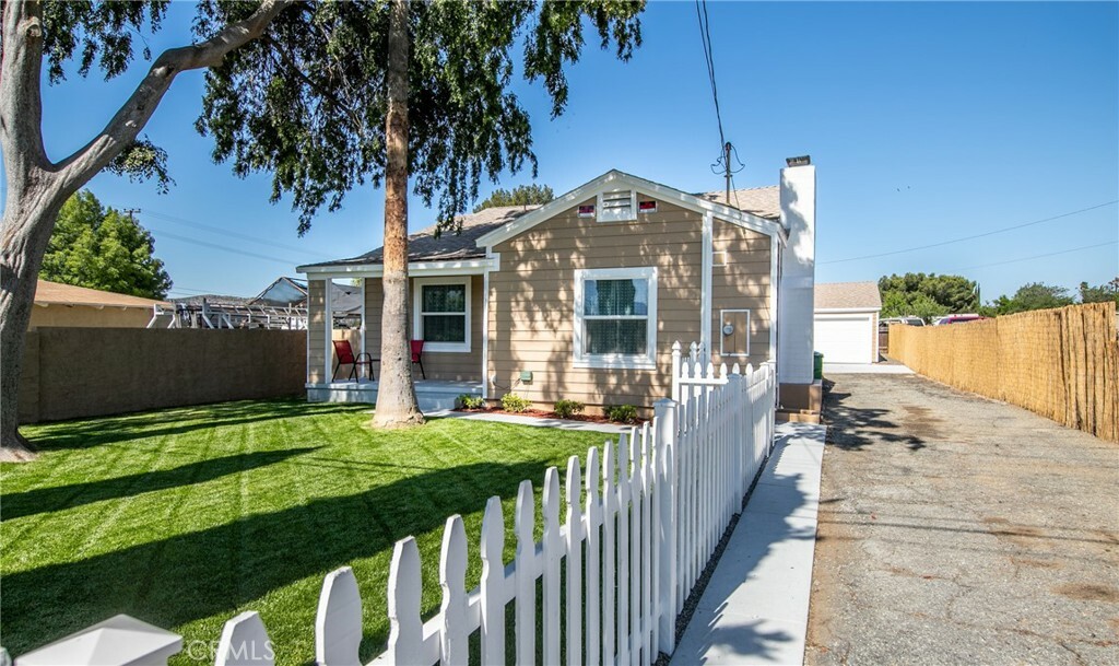 Property Photo:  739 S 22nd Street  CA 92220 