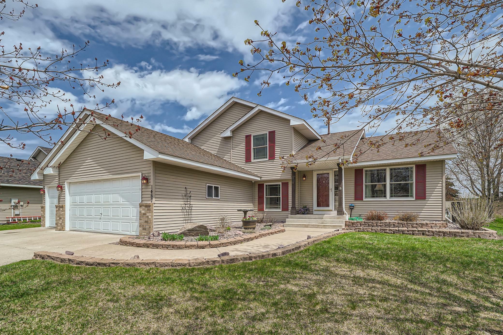 Property Photo: 1467 Wood Duck Road MN 55387
