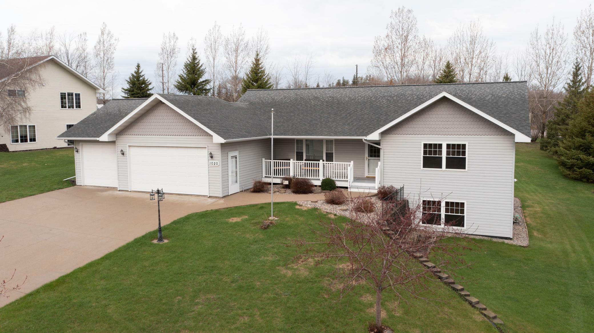 Property Photo: 1020 Ridgeview Court MN 56537
