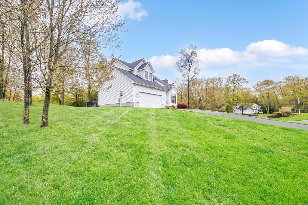 Property Photo:  2 Hidden Place  MA 01077 