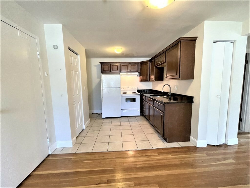 Property Photo: 5 Carey Ave 7 MA 02472