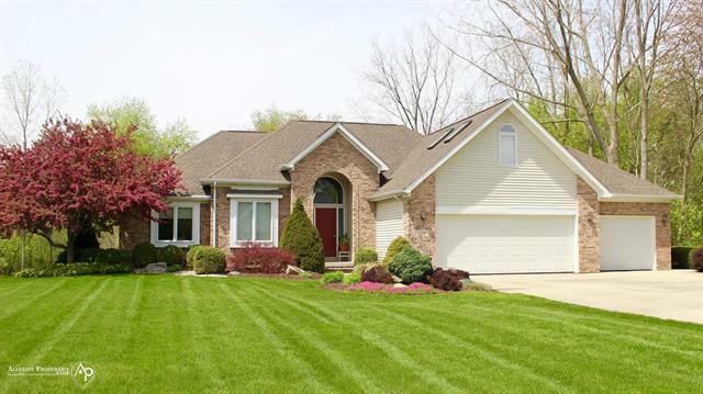 Property Photo:  2243 Ridgemoor Court  MI 48509 