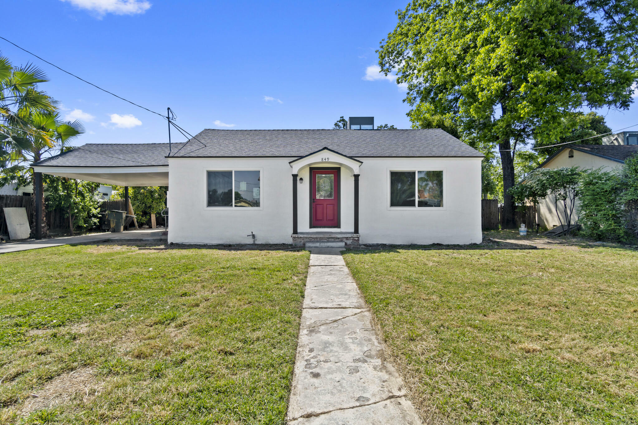 Property Photo:  849 S Fulgham Street  CA 93277 