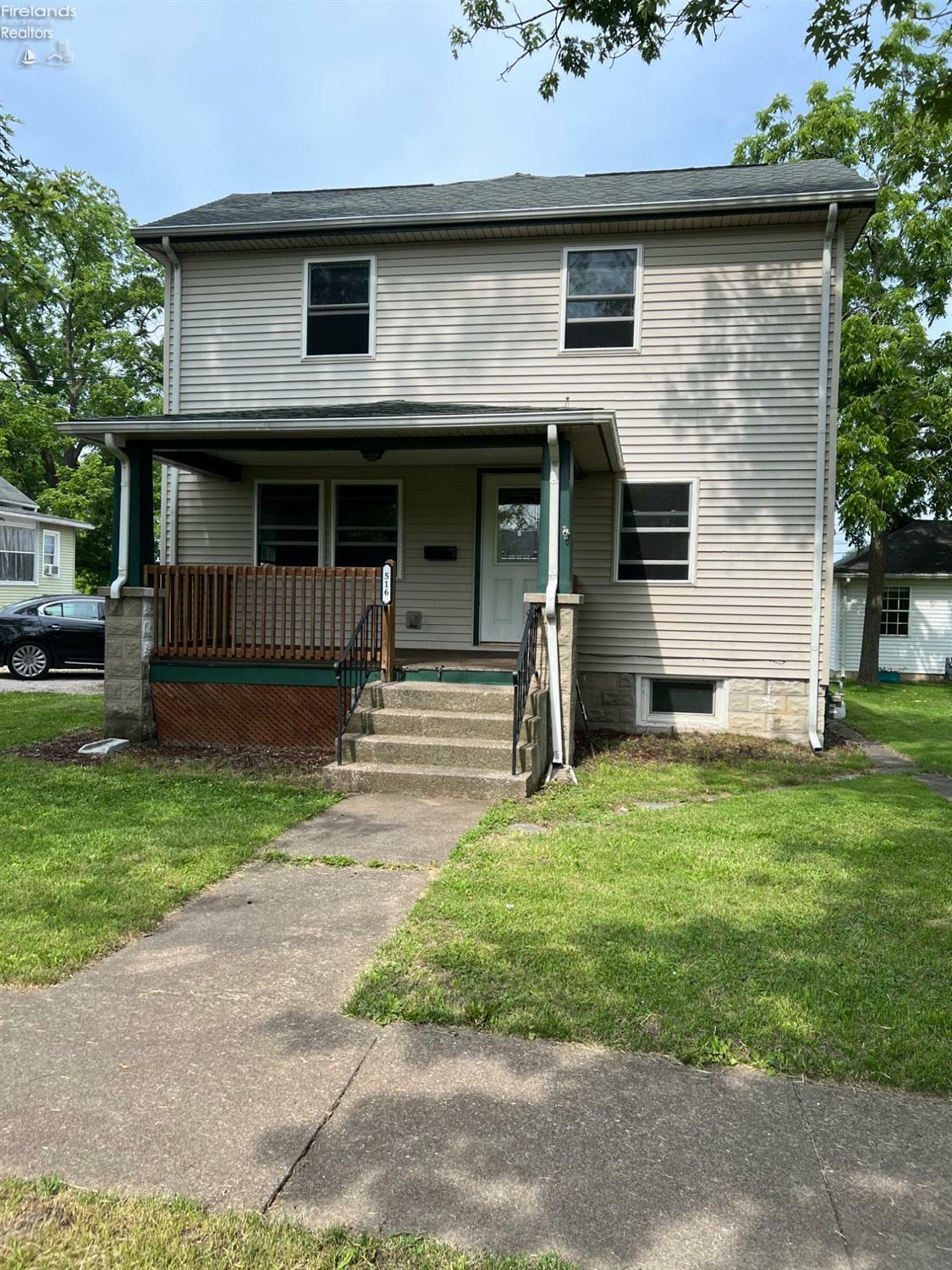 Property Photo:  516 Laurel Avenue  OH 43452 