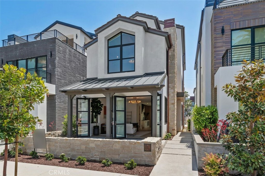 Property Photo: 228 2nd Street CA 92648