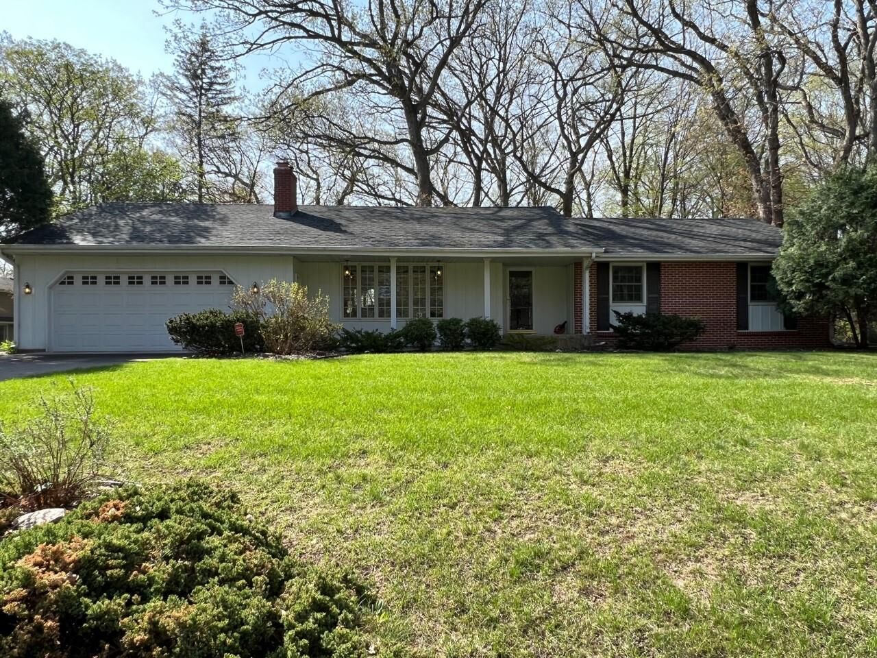 Property Photo:  3020 Walnut Grove Lane N  MN 55447 