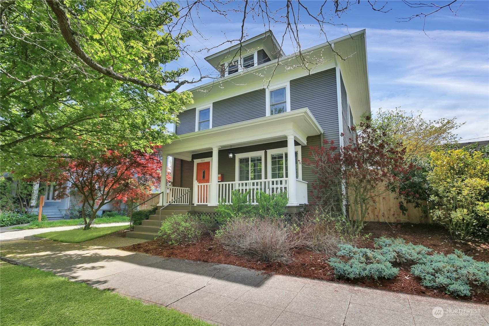 Property Photo:  920 S 8th Street  WA 98405 