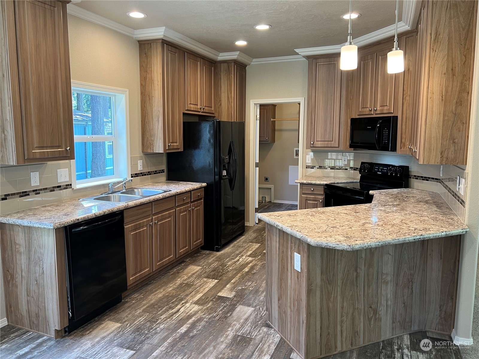 Property Photo: 5673 Bethel Road SE 21 WA 98367