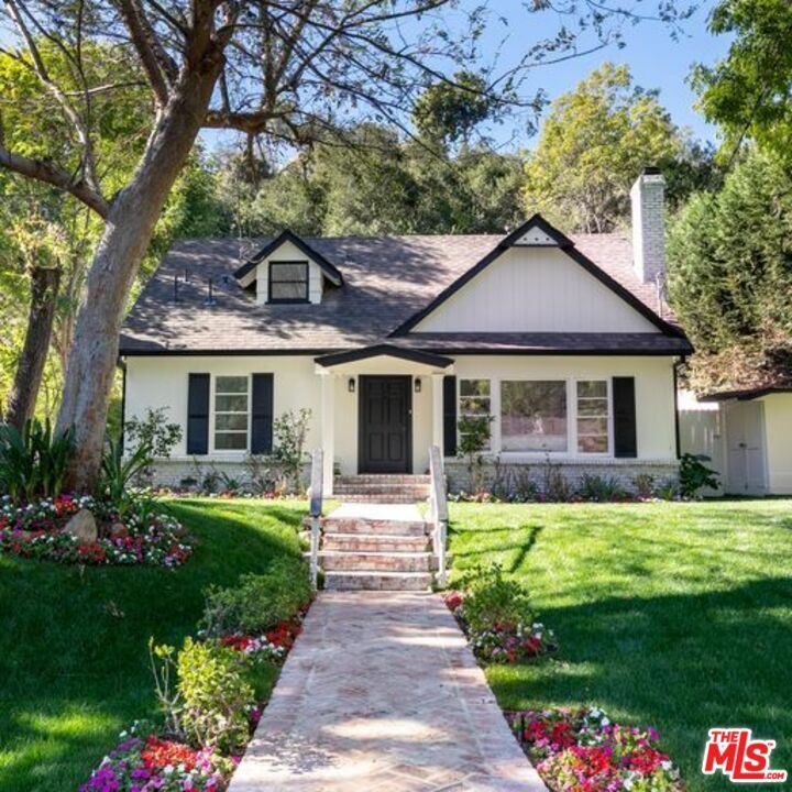 Property Photo:  2255   Benedict Canyon Dr  CA 90210 