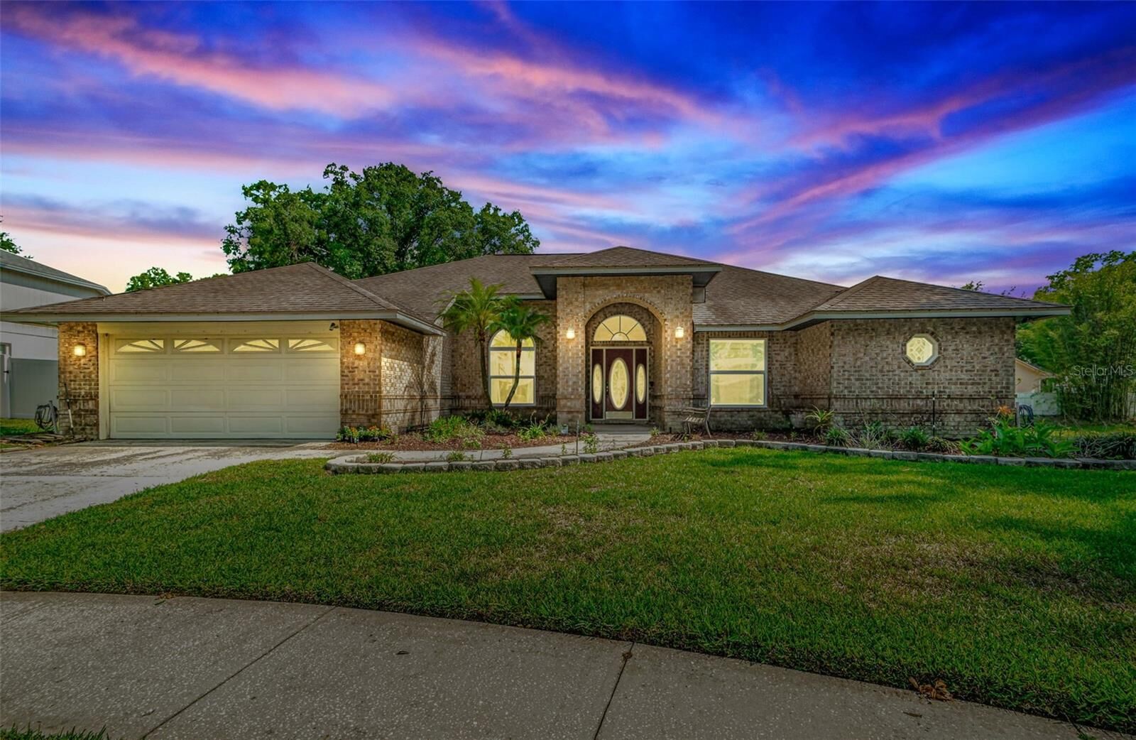 Property Photo:  1727 Woodpond Way  FL 33559 