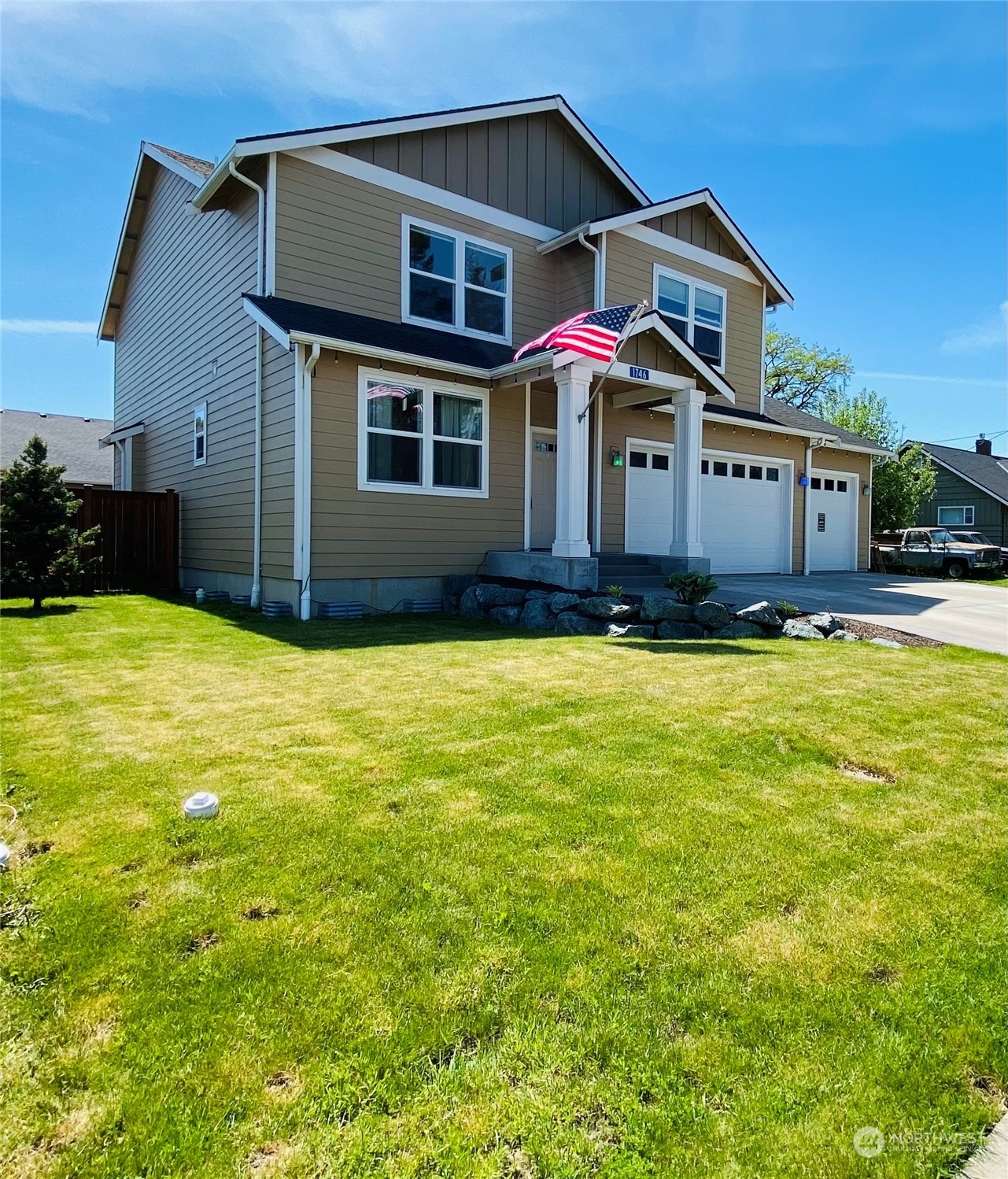 Property Photo:  1746 E Rio Vista Avenue  WA 98233 