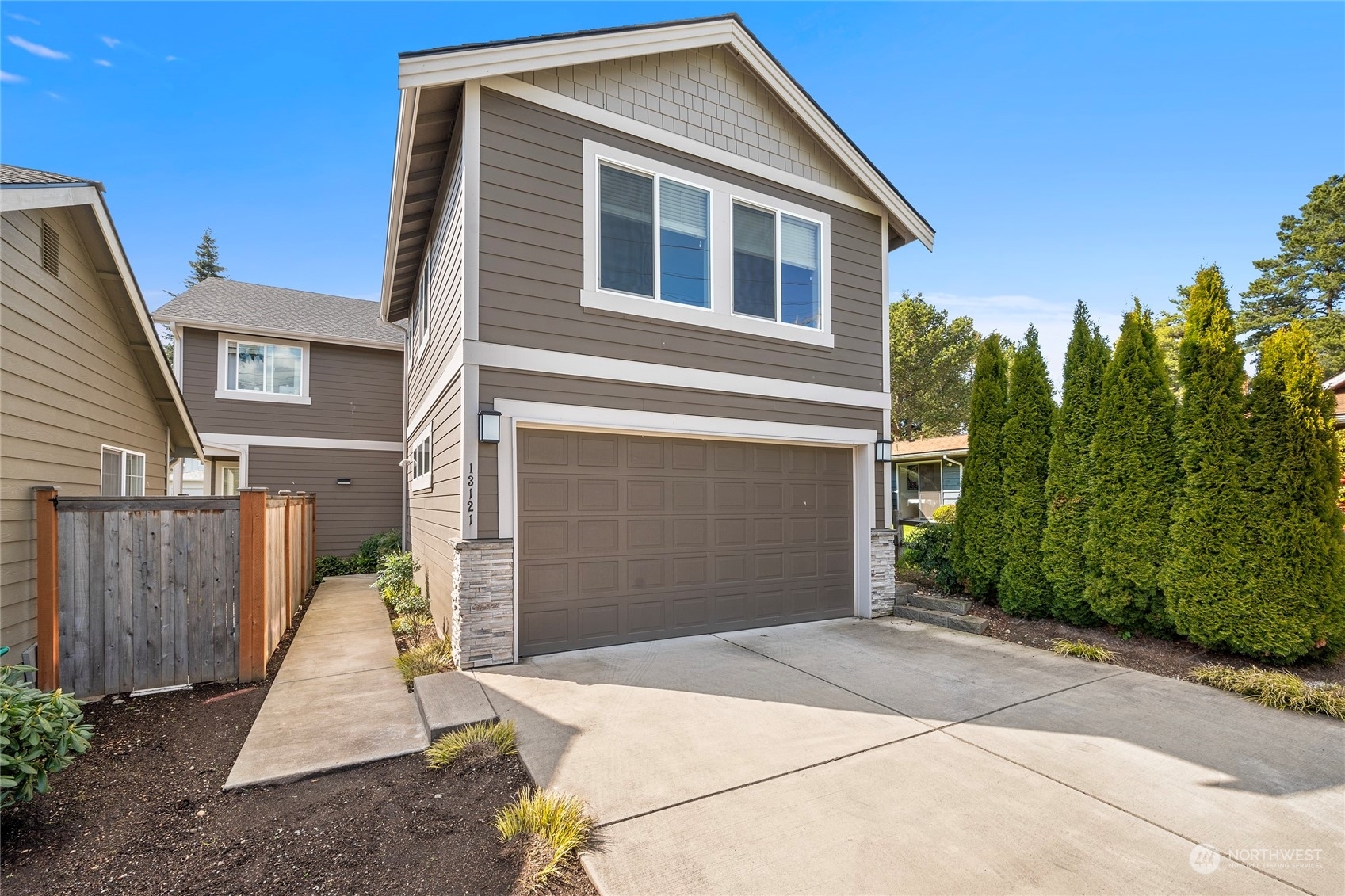 Property Photo:  13121 136th Avenue NE  WA 98034 