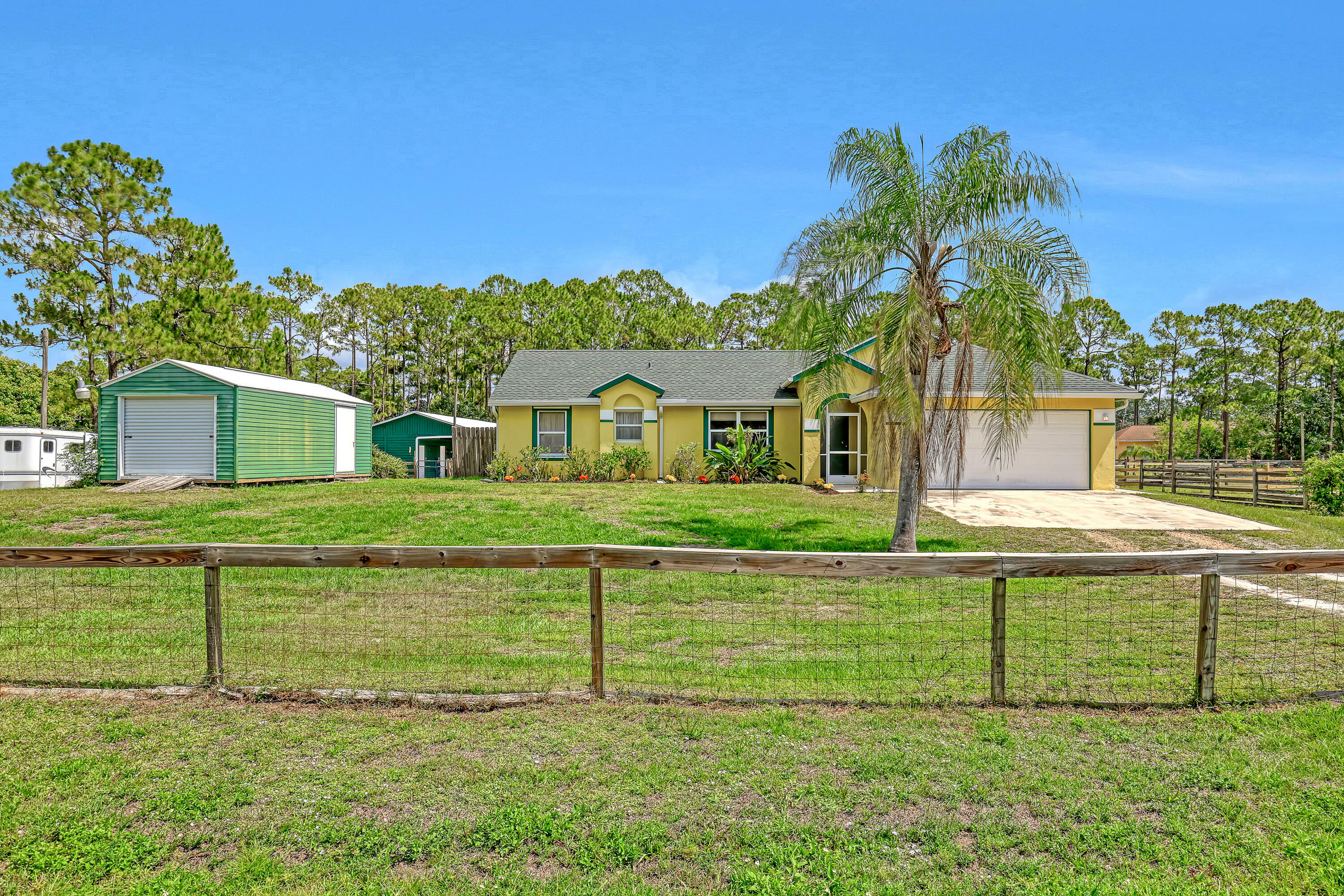 Property Photo: 16857 83rd Place N FL 33470