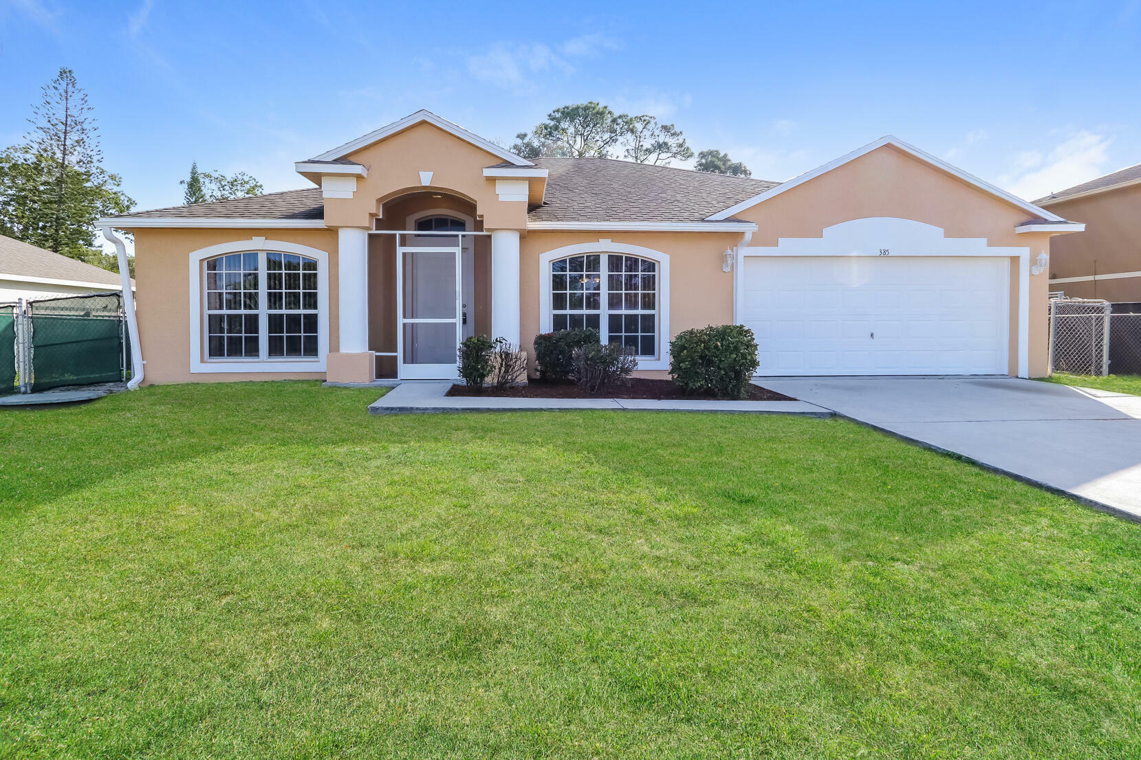 Property Photo:  385 NW Dorchester Street  FL 34983 