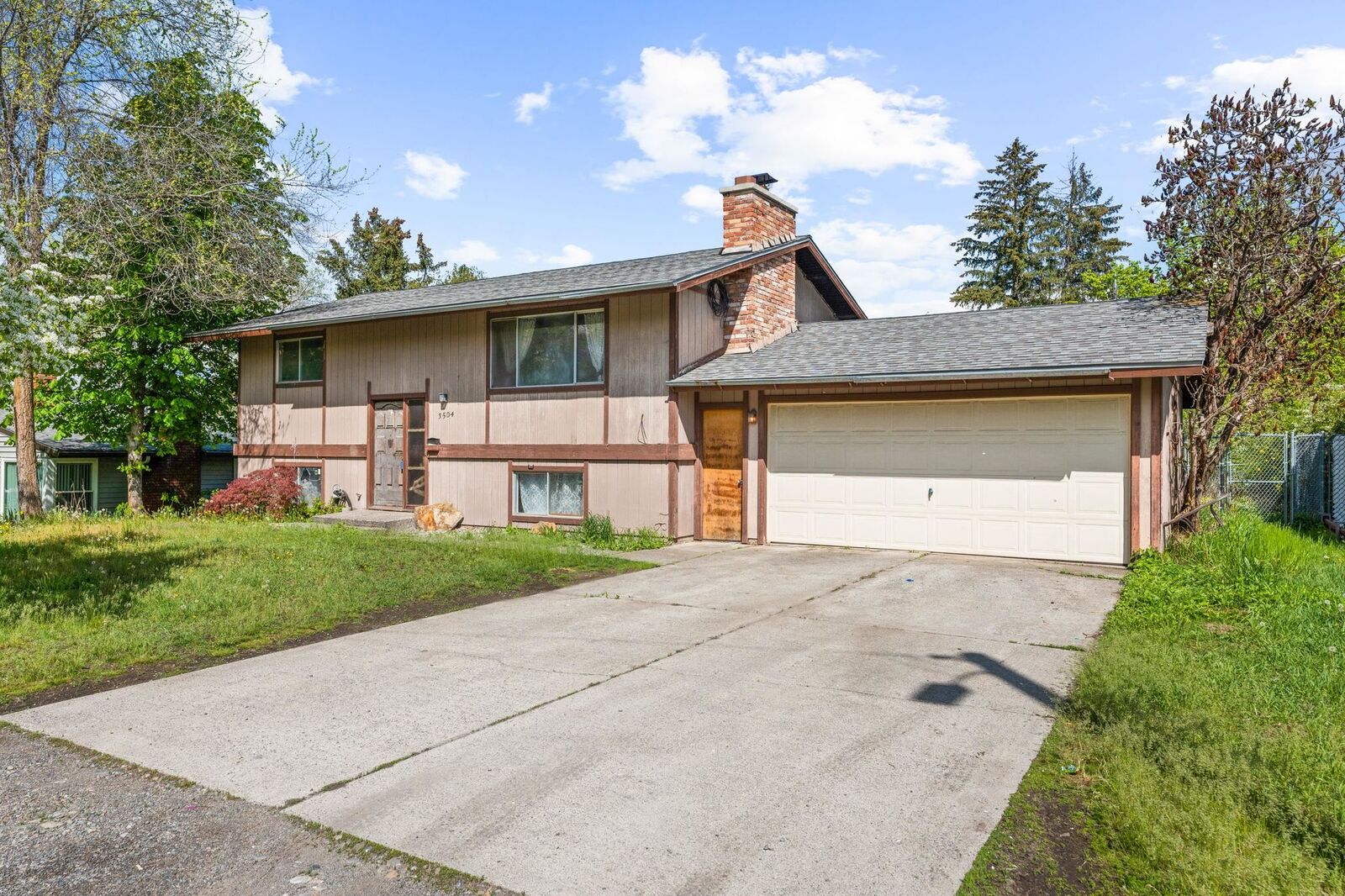 Property Photo:  3504 N Dale Rd  WA 99212 