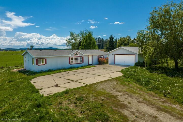 7711 W Antler Rd  Deer Park WA 99006 photo