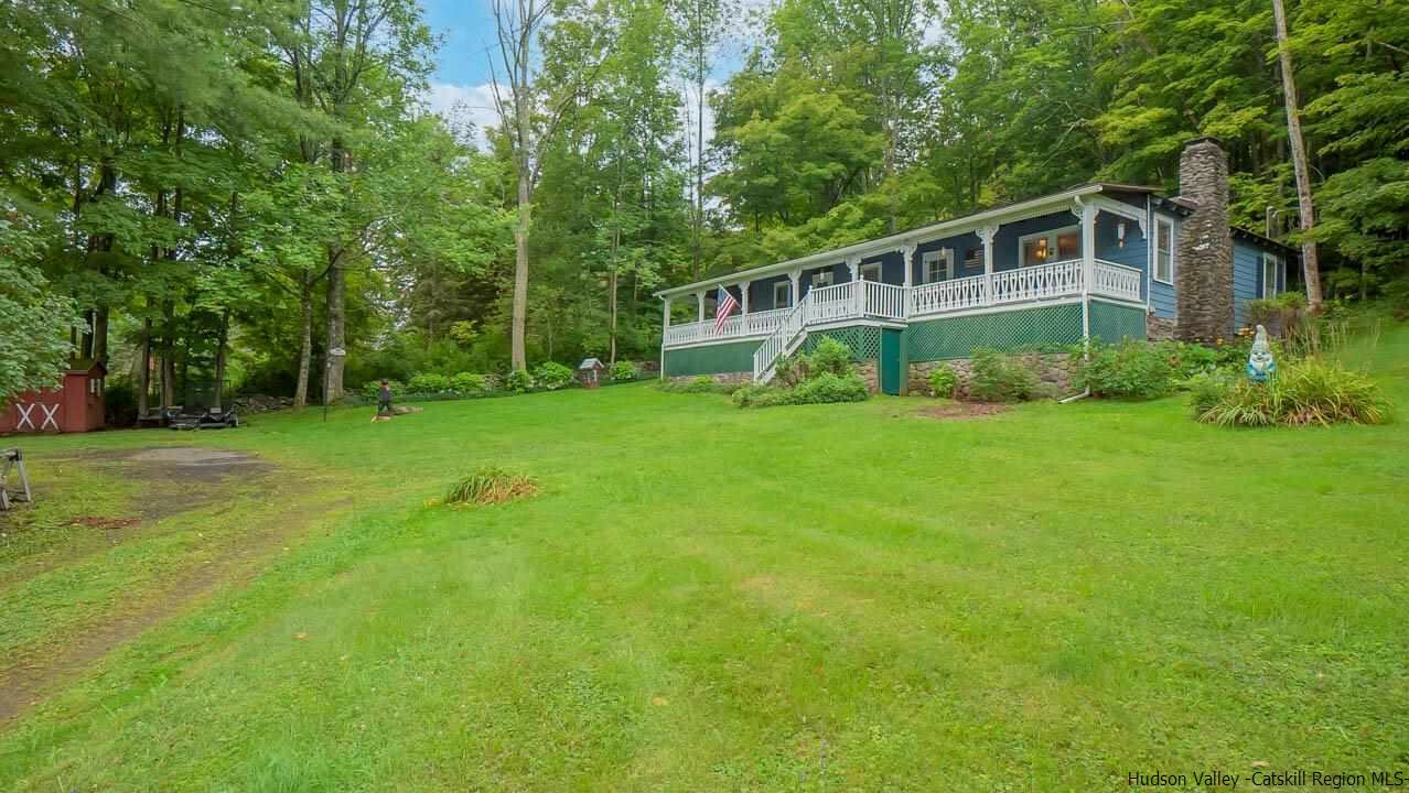 Property Photo:  19 Gooding  NY 12480 