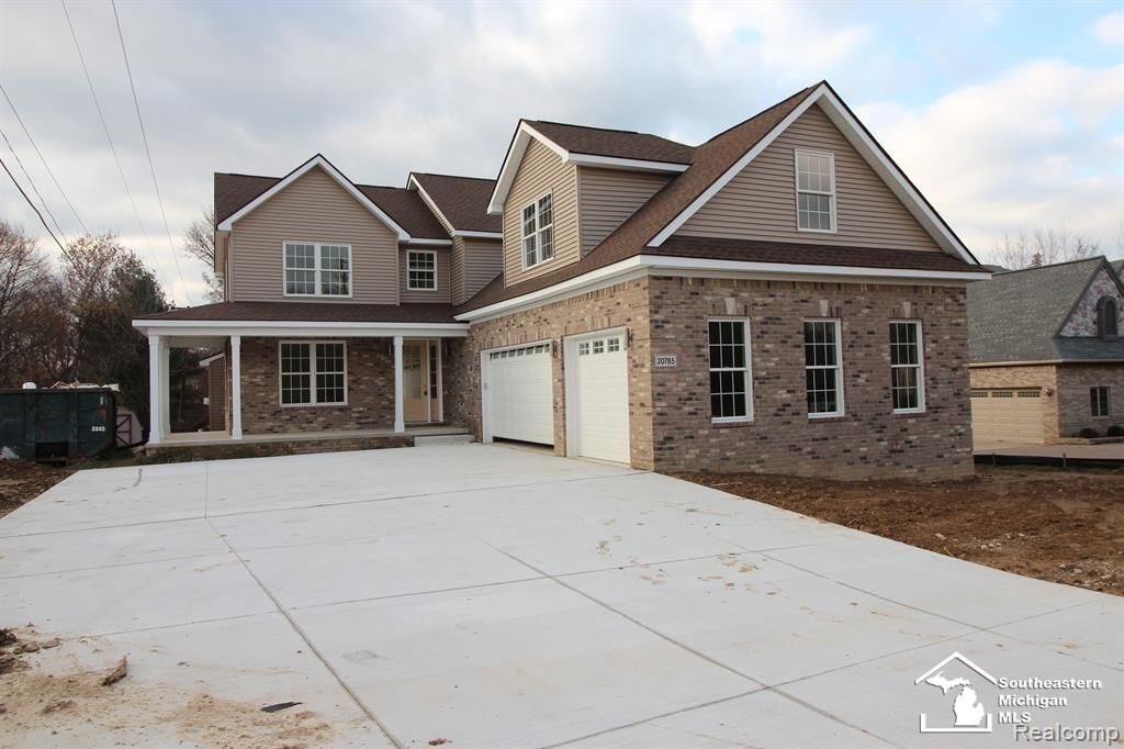 Property Photo: 8082 Hunters Ridge Drive MI 48166-7803