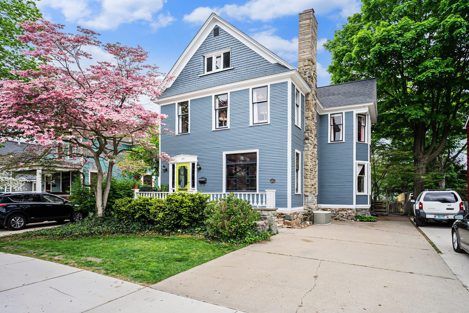 Property Photo:  133 W 11th Street  MI 49423 