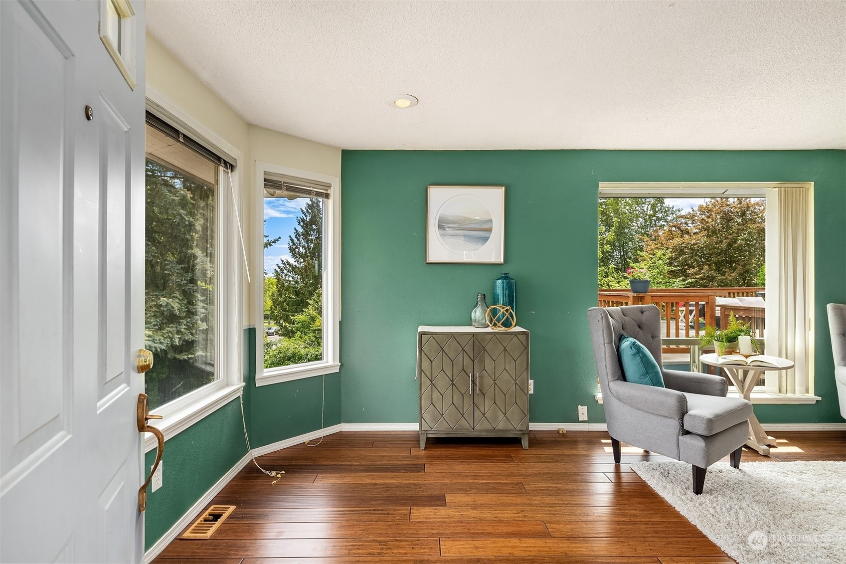 Property Photo:  201 Thomas Avenue SW  WA 98057 