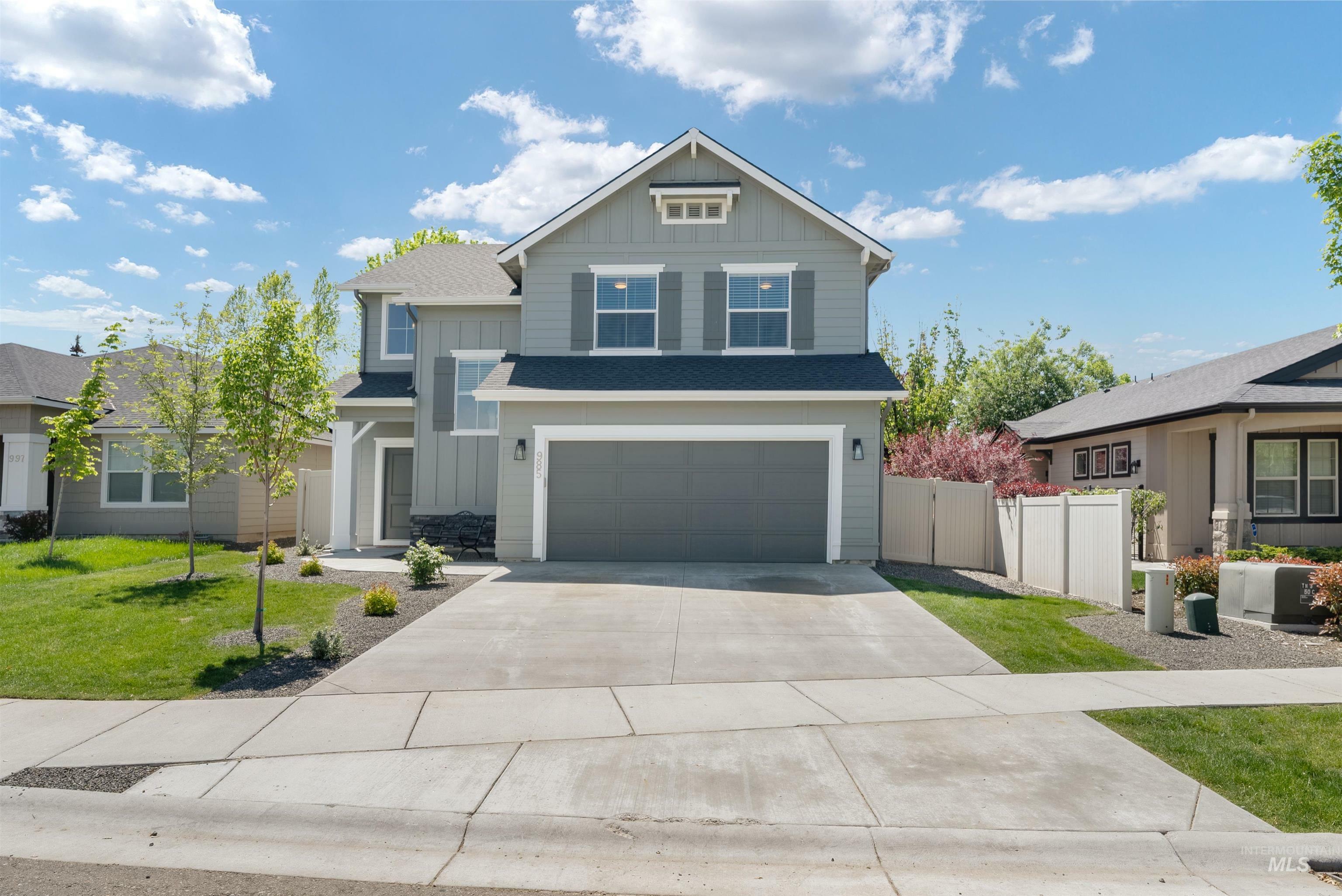 Property Photo: 985 E Tallinn St. ID 83646