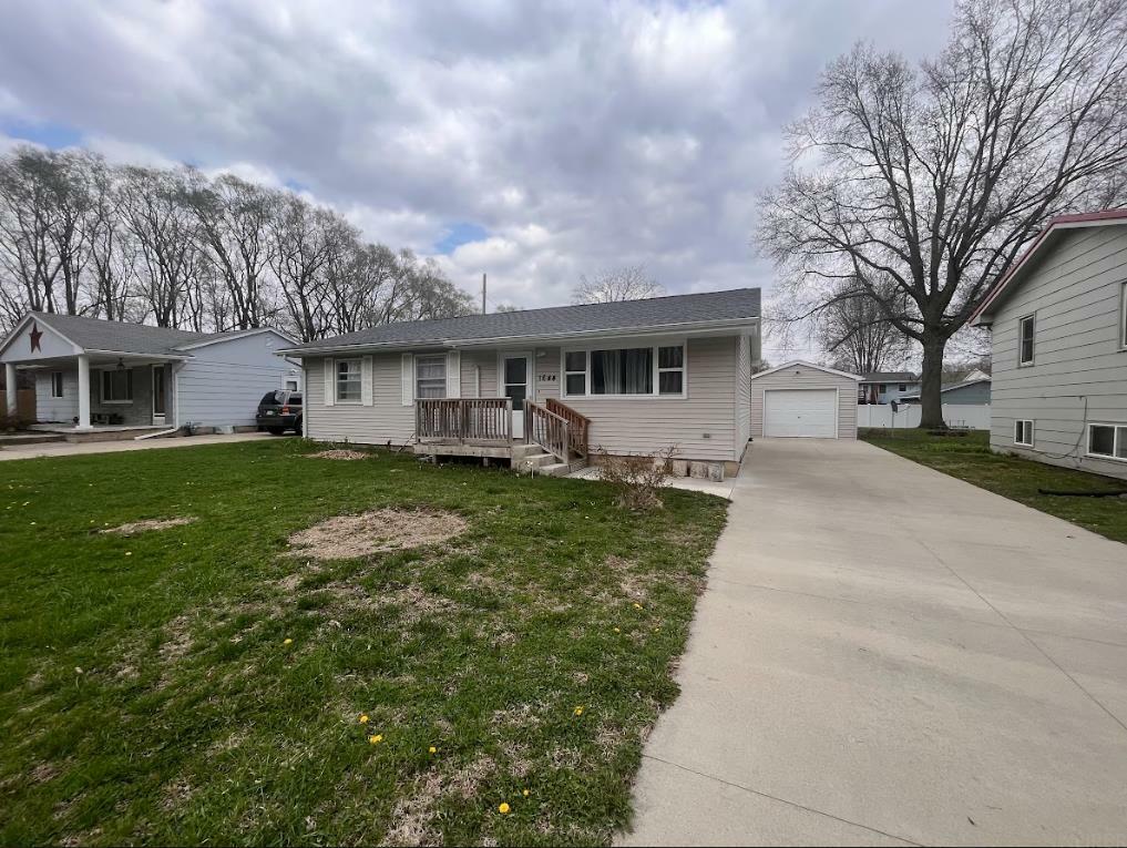 1644 Longfellow Avenue  Waterloo IA 50703 photo