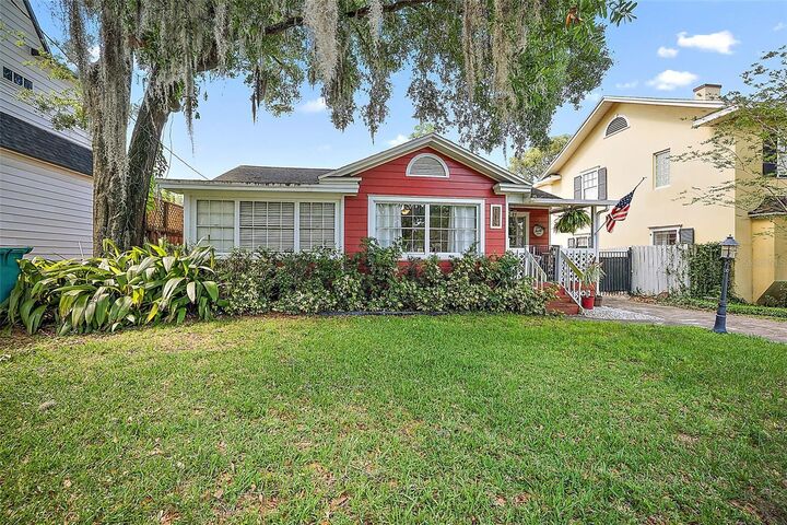 Property Photo: 714 E Concord Street FL 32803