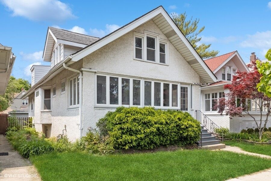 Property Photo:  1137 Clarence Avenue  IL 60304 