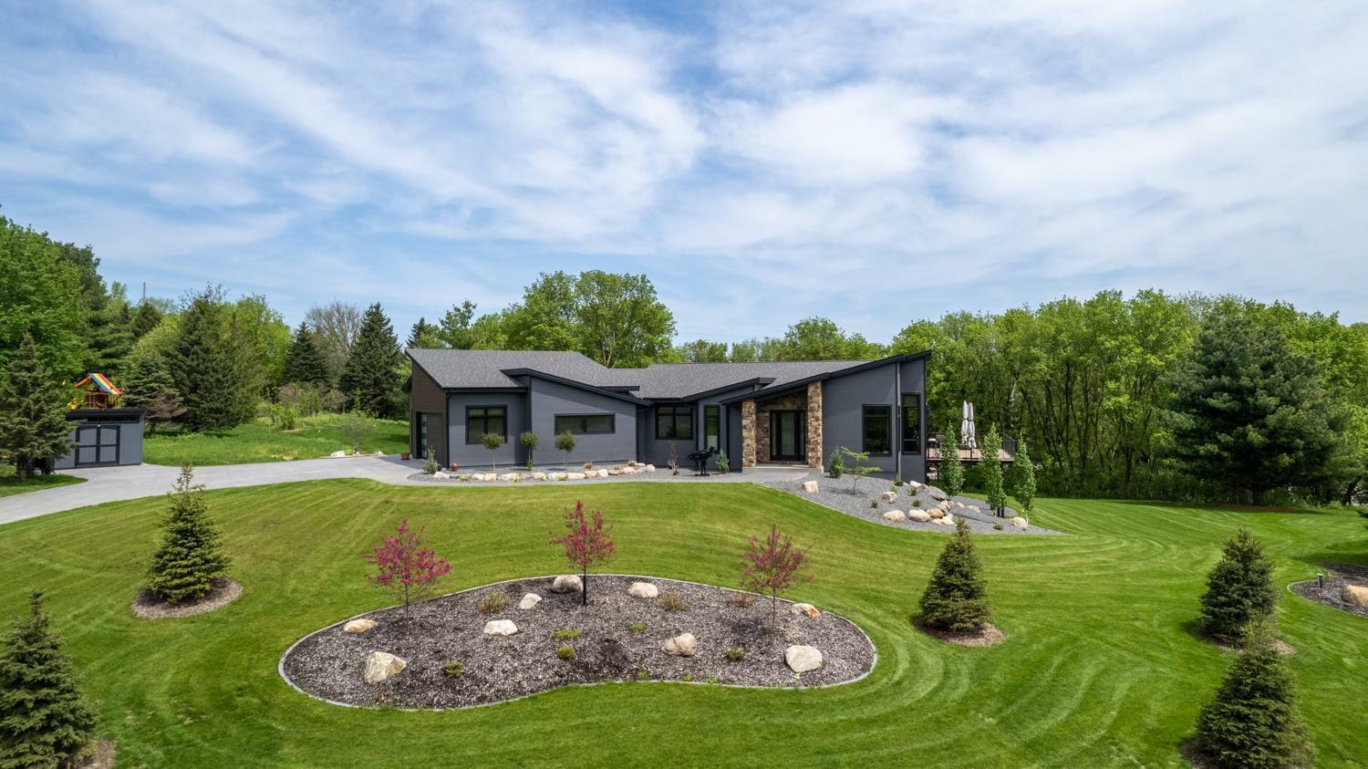 Property Photo: 980 Historic Drive SW MN 55902
