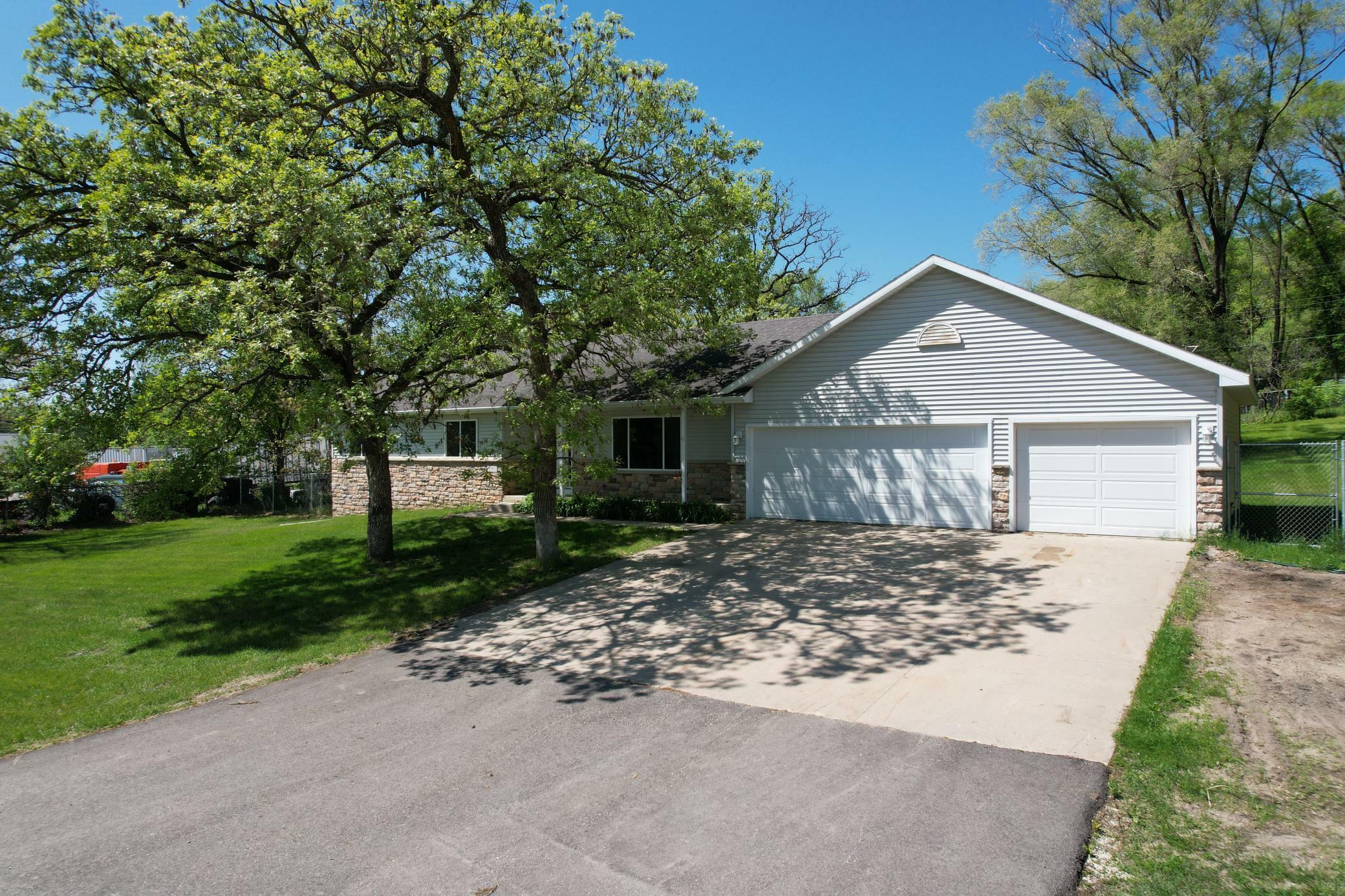 Property Photo: 2905 Whynaucht Court SE MN 55904