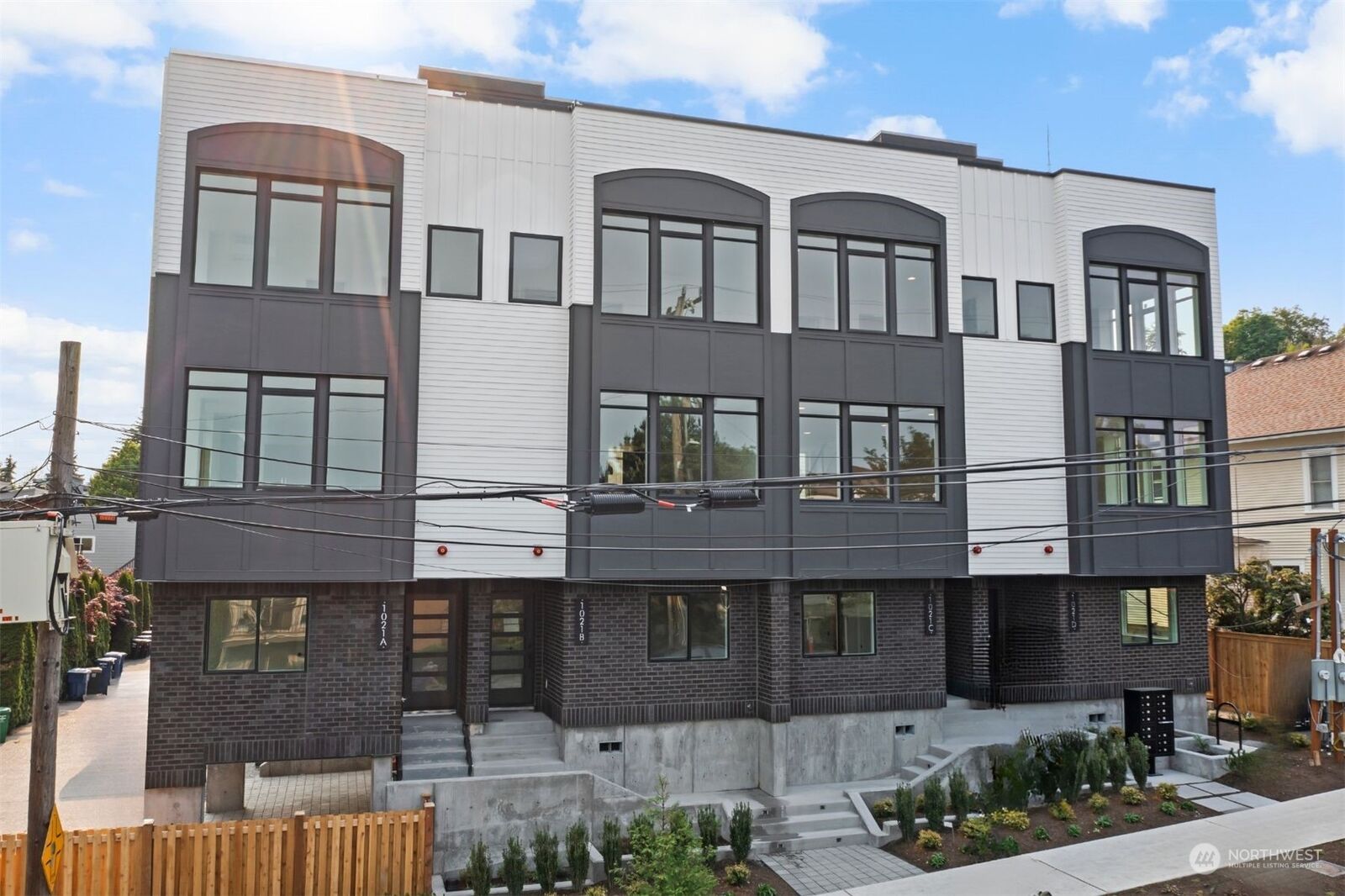 Property Photo:  1021 C 6th Avenue N  WA 98109 