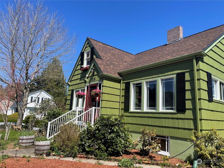 4 bed Aberdeen home for sale 916 N Jeffries Street, Aberdeen, WA 98520