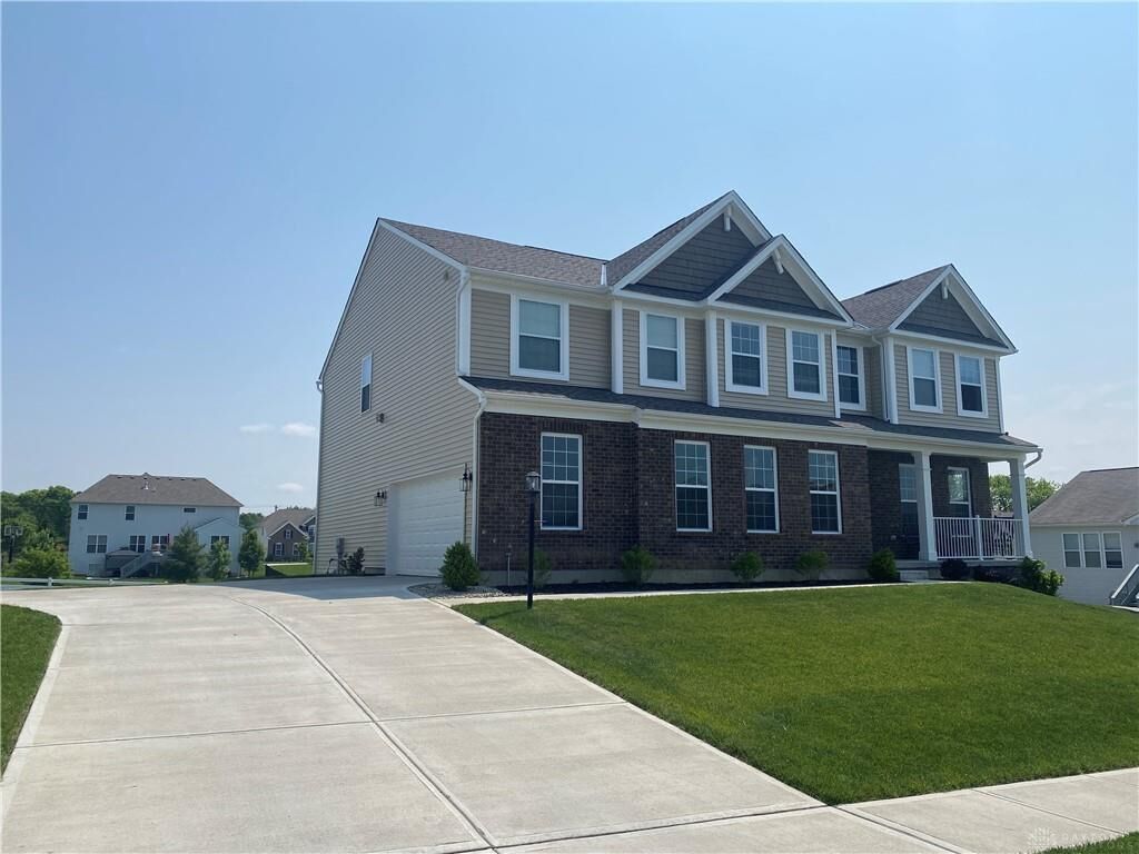 Property Photo: 1112 Lancashire Drive OH 45385