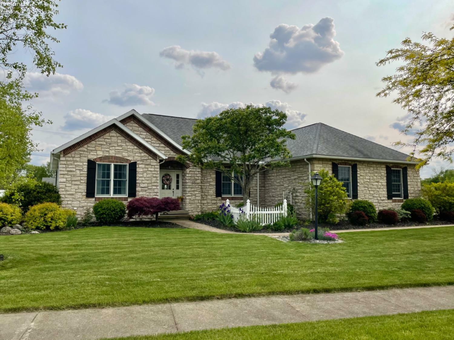 Property Photo: 108 Lynber Lane OH 43410