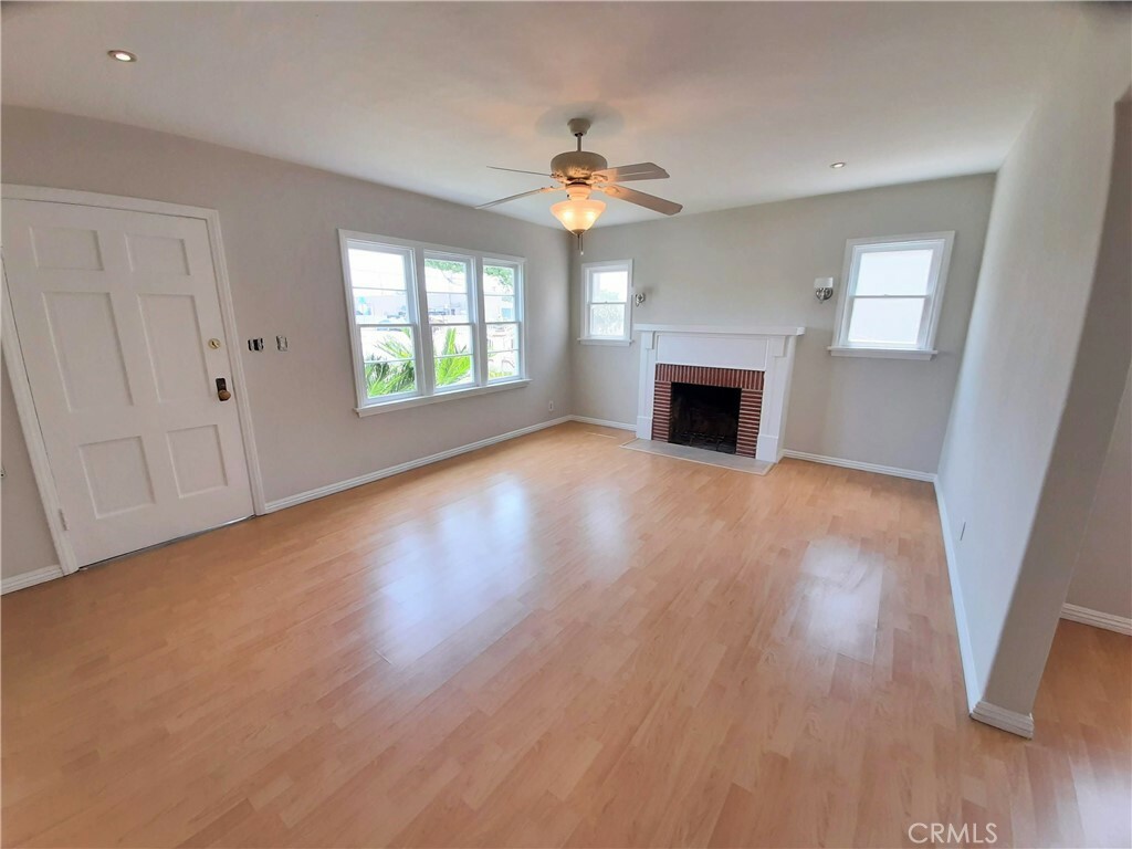 Property Photo:  525 N East Street  CA 92805 