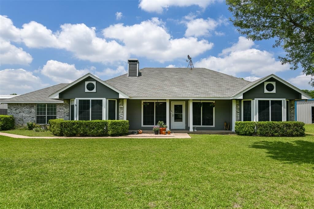 Property Photo:  111 Carmen Drive  TX 75154 