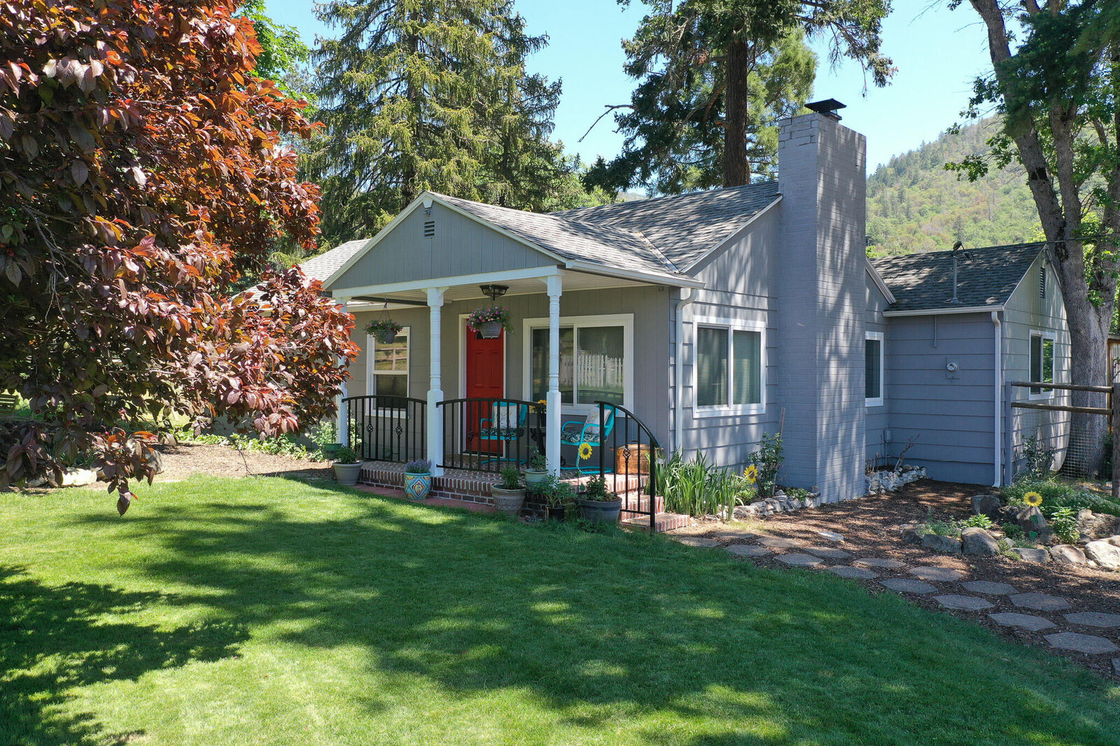 Property Photo: 14150 Highway 238 OR 97530