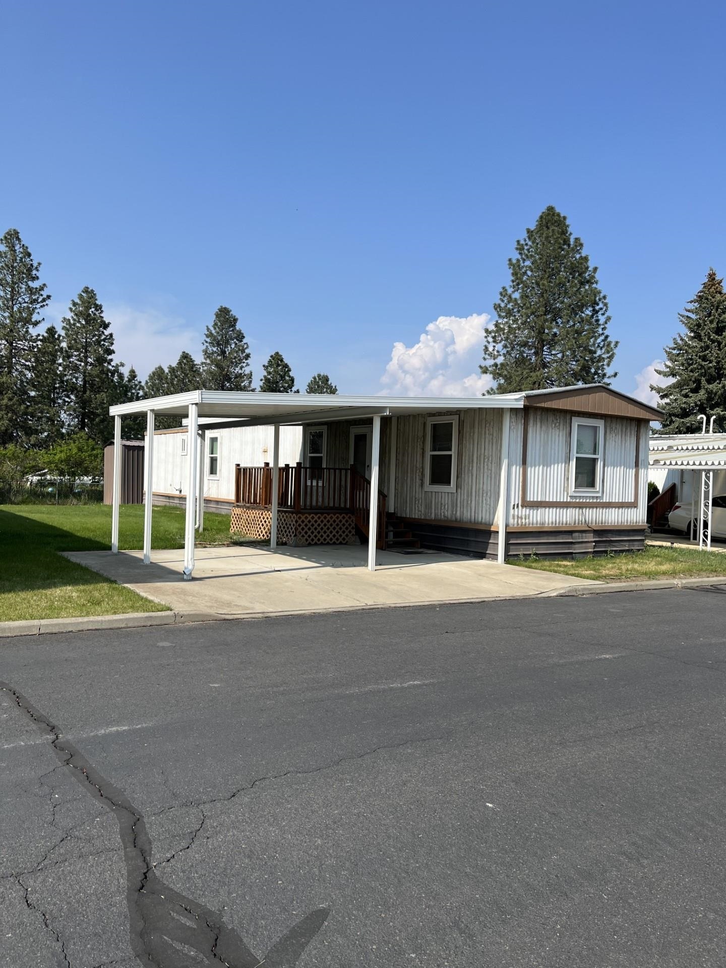 Property Photo: 7303 N Crestline St 24 WA 99217