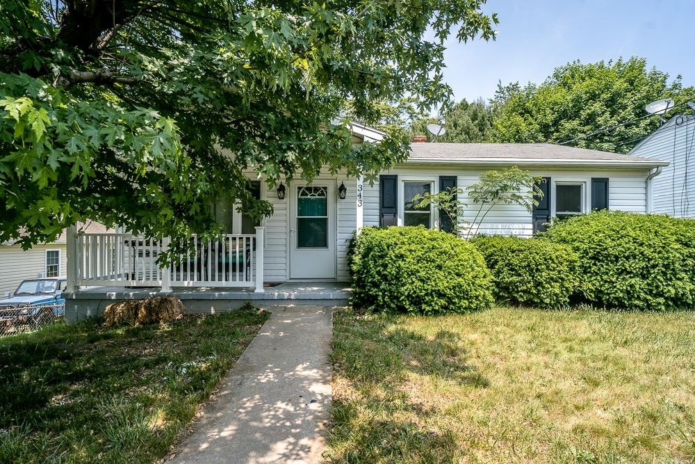 Property Photo: 343 Campbell St VA 24401