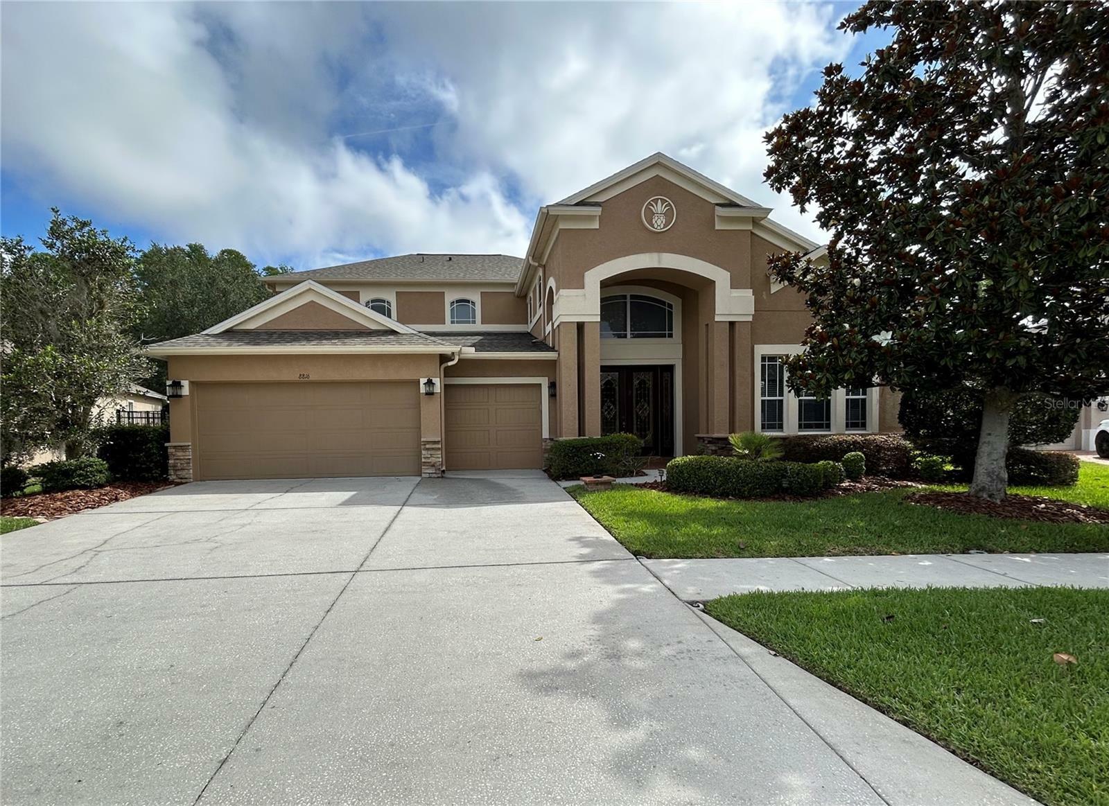 Property Photo:  8816 Crystal Creek Court  FL 34638 