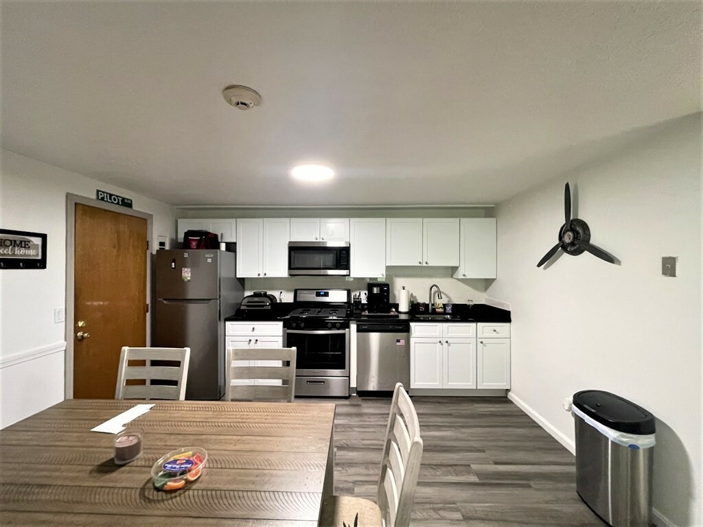 Property Photo: 4 Dodge Rd 1-B10 MA 01969