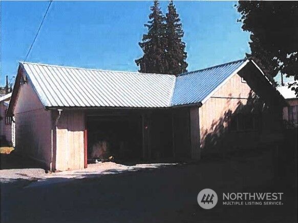 Property Photo: 120 E Wapato Way WA 98831