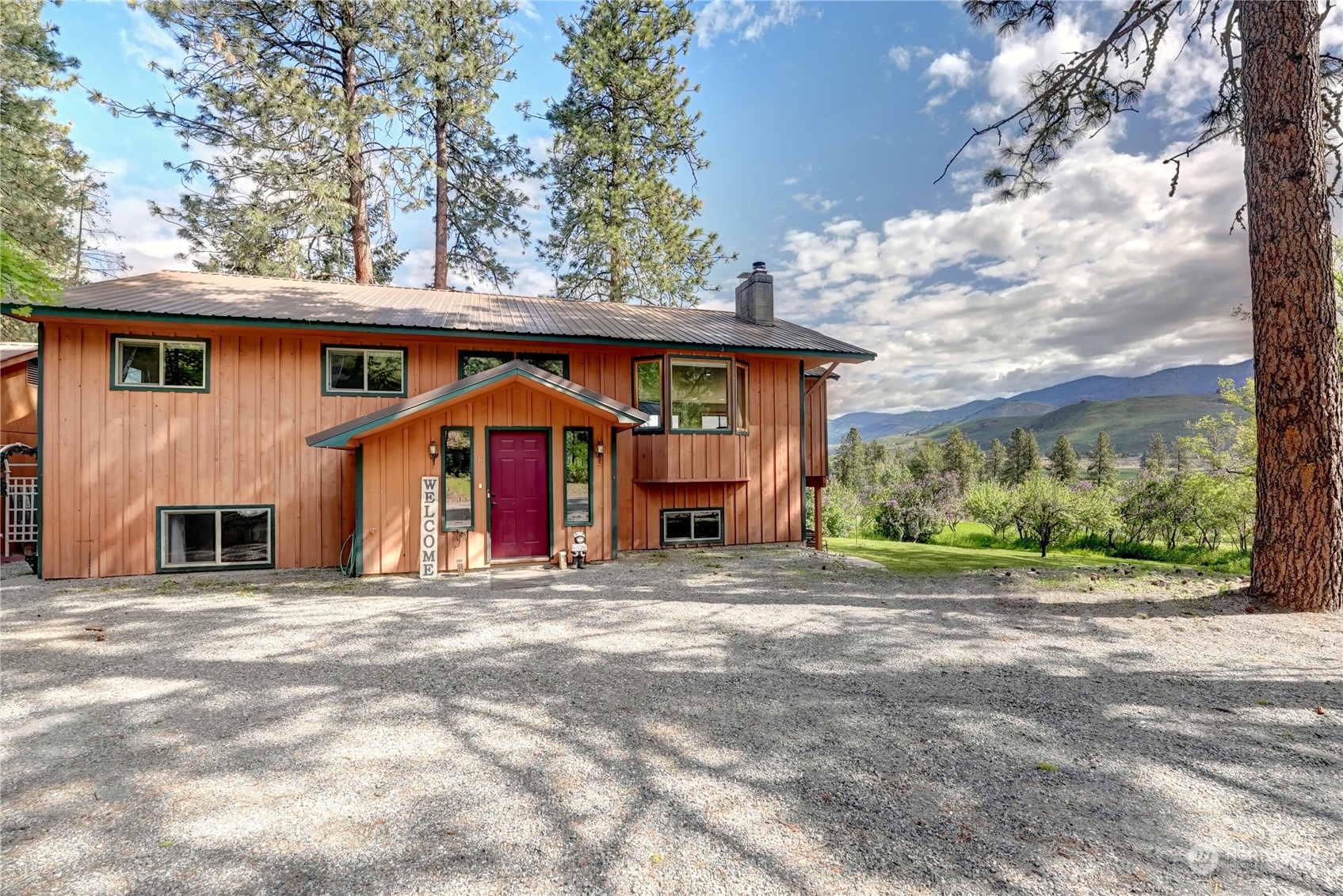 Property Photo:  6 Rising Eagle Road  WA 98856 