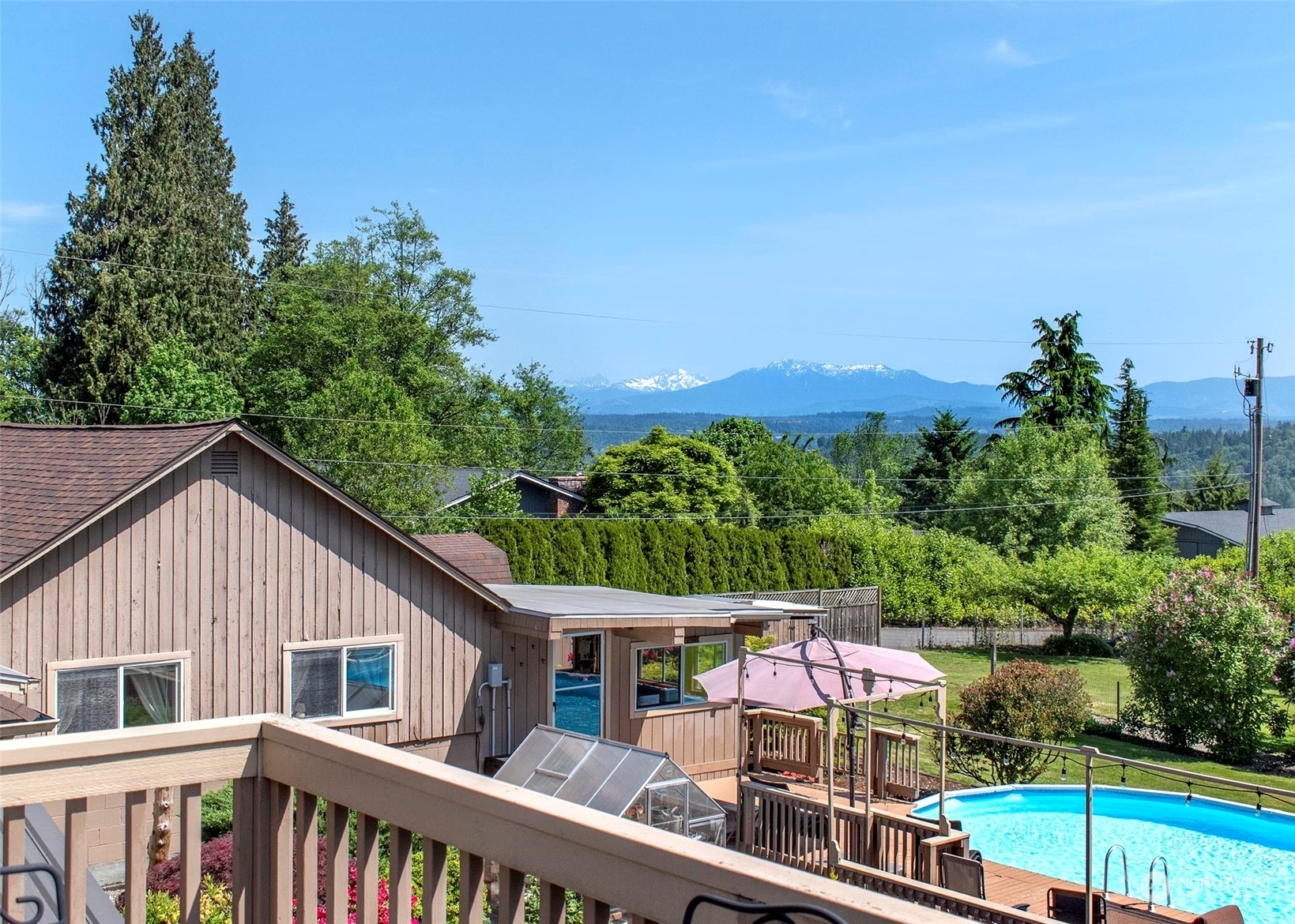Property Photo: 15603 Broadway Avenue WA 98296