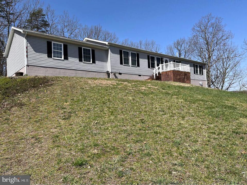 Property Photo:  516 W Evergreen Drive  WV 26719 