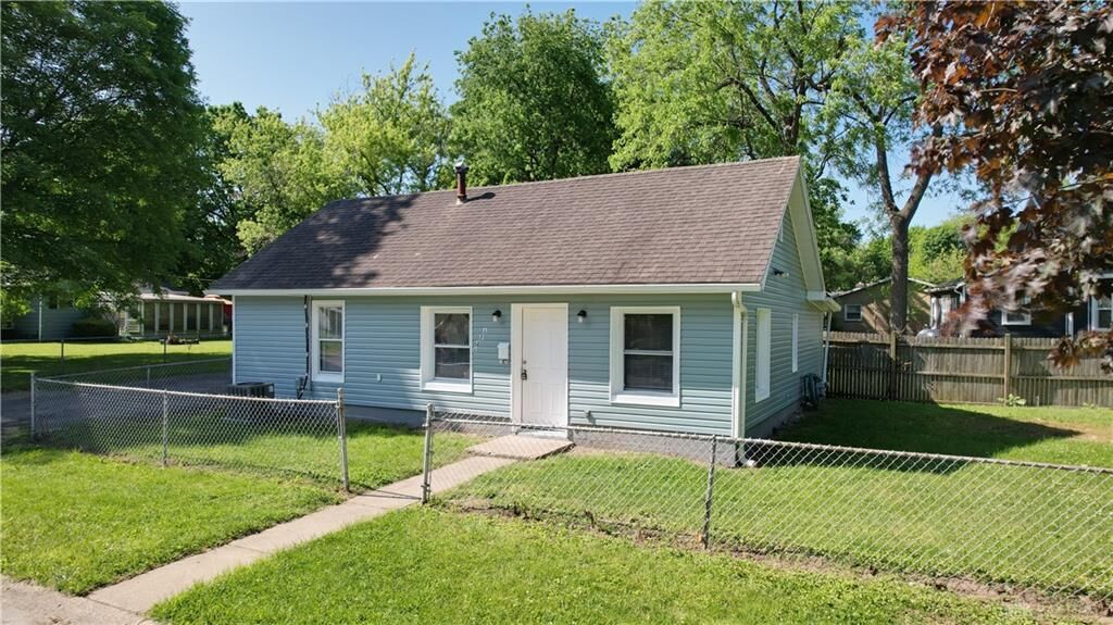 Property Photo:  1271 Oakleaf  OH 45506 